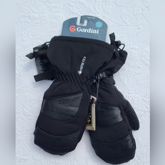 Gordini Accessories Nwt Gordini Womens 3m75 Black Ski Gloves Poshmark